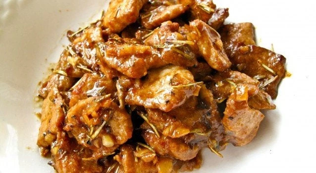 Χοιρινή τηγανιά: Σήμερα μαγείρεψε εύκολα και γρήγορα μα πάνω από όλα νόστιμα